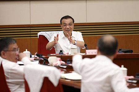 Uwchraddio Gweithgynhyrchu ac Ailstrwythuro Economaidd gydag Uwchgynghrair Tseiniaidd Li Keqiang.jpg Manufacturing Upgrades and Economic Restructuring with Chinese Premier Li Keqiang.jpg