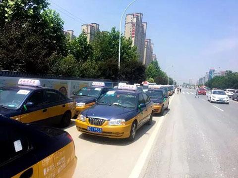 Mae cariad yn helpu i brofi ein bod mewn action.jpg Love helps test we are in action.jpg