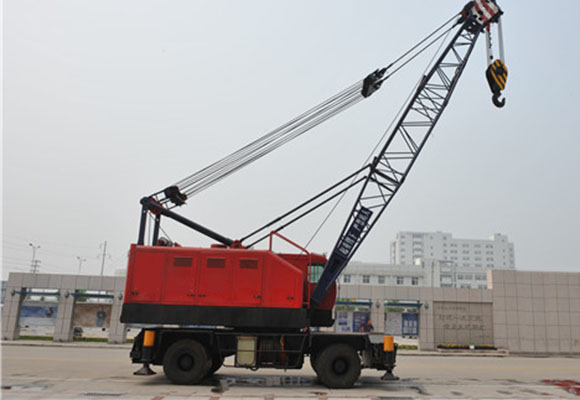 Crane Harbwr Tyred Rwber